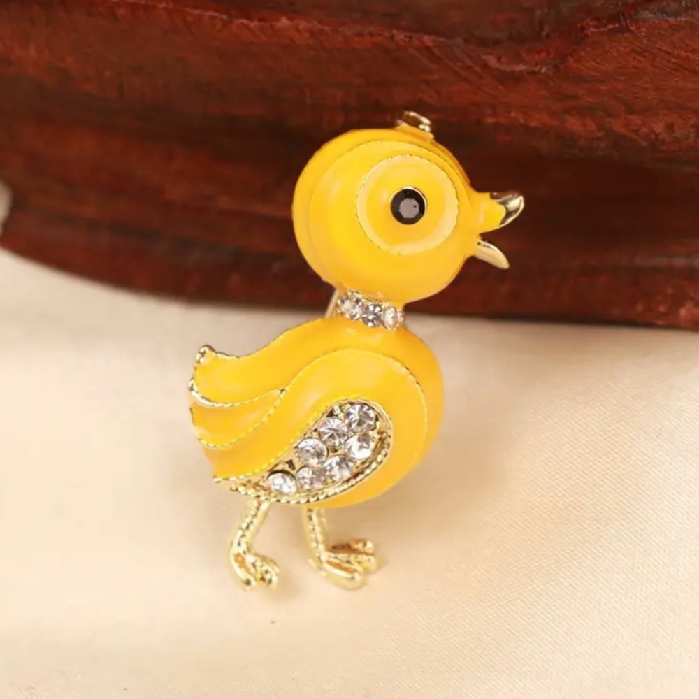 NWOT - Playful Enamel and Rhinestone Duck Brooch